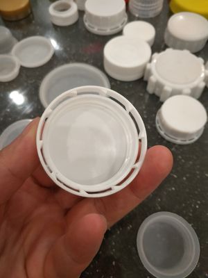 Nắp vặn chai nhựa PE ISO9001 Mũ nhựa 38mm chống trẻ em