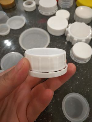 Nắp vặn chai nhựa PE ISO9001 Mũ nhựa 38mm chống trẻ em
